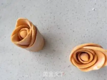 Make Pumpkin rose buns step 12