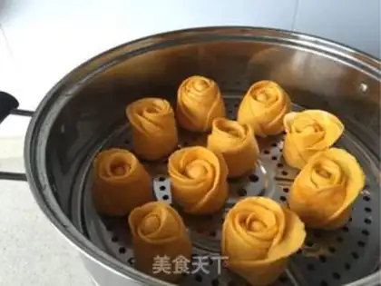 Make Pumpkin rose buns step 15