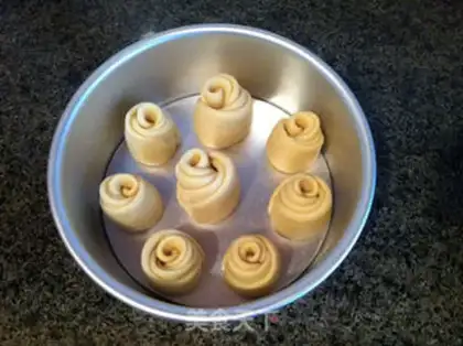 Make Rose bread step 8
