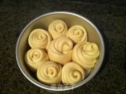 Make Rose bread step 9