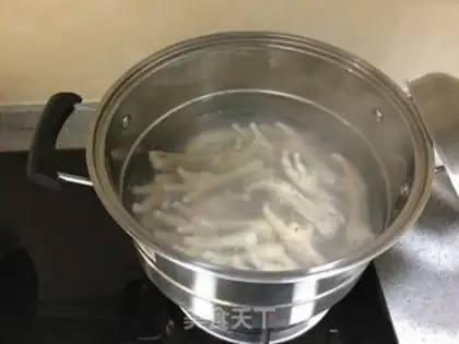 Make Tiger chicken claws step 1