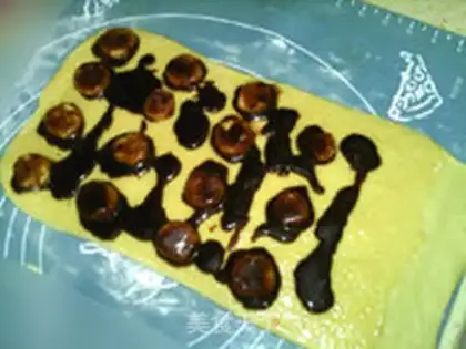 Make Banana taffy doughnuts step 28