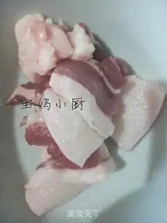 Make Chicken leg and potatoes step 1