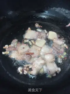 Make Chicken leg and potatoes step 2