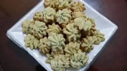 Make Onion cookies step 6