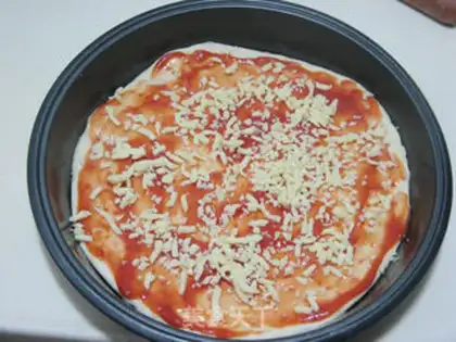 Make Pineapple ham pizza step 6