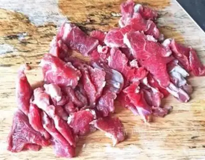 Make Onion and lamb step 0