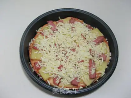 Make Pineapple ham pizza step 9