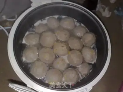 Make Chouzhou beefball soup step 1