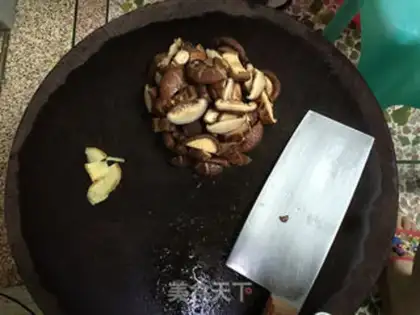 Make Peanut mushroom pig hoof step 6