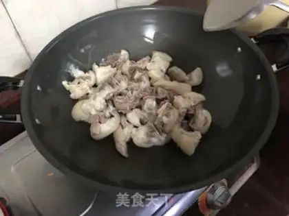 Make Peanut mushroom pig hoof step 8