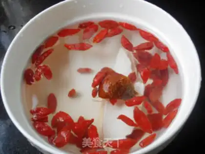 Make Little abalone pork bone soup step 2