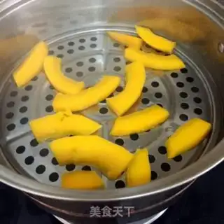 Make SOFT Q FOR PUMPKIN PIE step 1