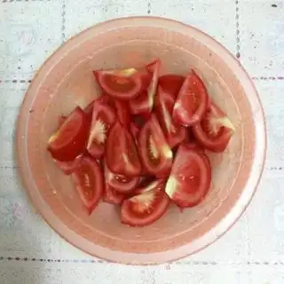 Make Tomato fried eggs step 0