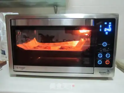 Make A raisin peanut cake step 5