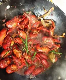 Make Spicy lobster step 2