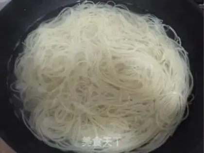 Make Soy sauce and cold noodles step 2