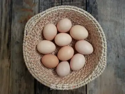 Make Five spicy tea eggs step 0