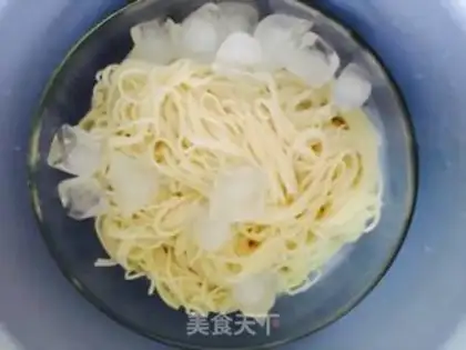 Make Soy sauce and cold noodles step 3