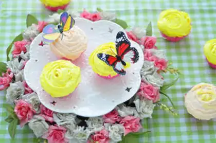 Make Butter rose cake step 12
