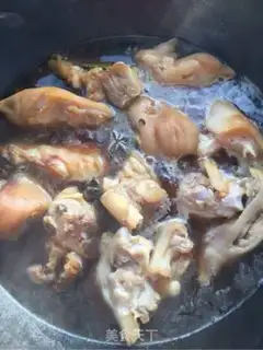 Make Red burning pig hoof step 4
