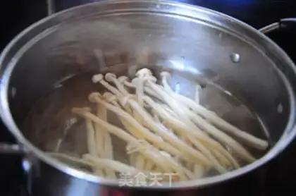Make Scrambled sea mushrooms step 2