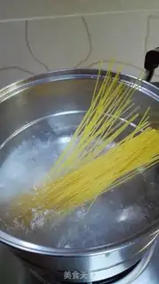 Make Seafood pasta step 9
