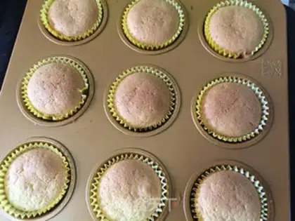 Make A flower cupcake step 14