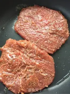 Make Black pepper steak step 2