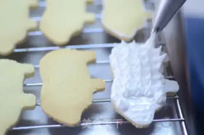 Make Fat lamb cookies step 7