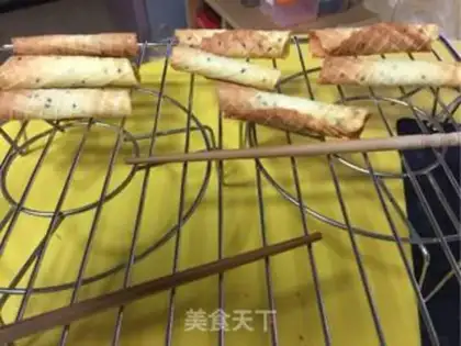 Make Egg rolls step 4