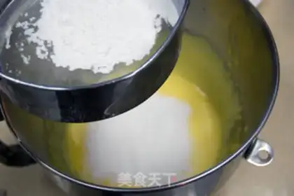 Make Tiger cake roll step 2