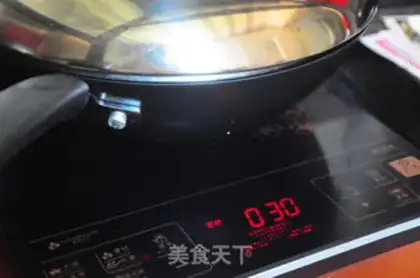 Make Tasty chicken soup with pinewood step 14
