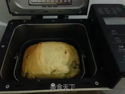 Make Red-tree yogurt bread step 9