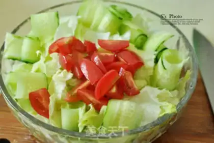 Make Beale lemon mayonnaise salad step 1