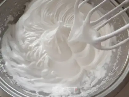 Make Chocolate cream cake step 4