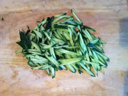 Make Olive oil mixed with sea cucumber step 1