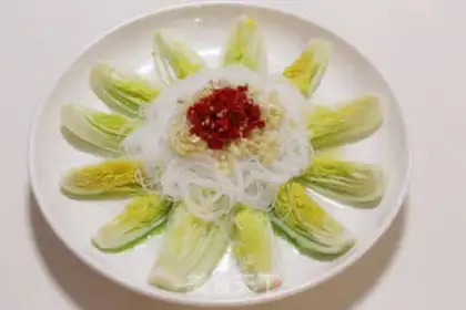 Make Garlic fan dolls step 8