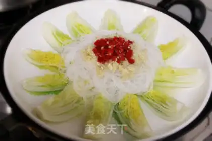 Make Garlic fan dolls step 9