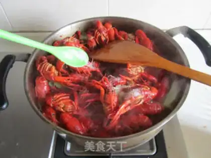 Make Spicy lobster step 11