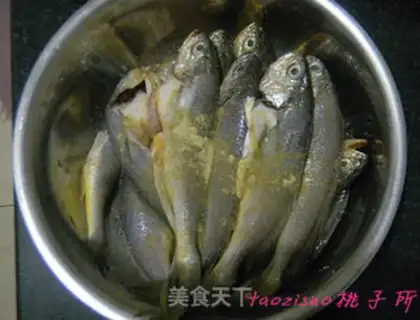 Make Dried yellow fish step 0