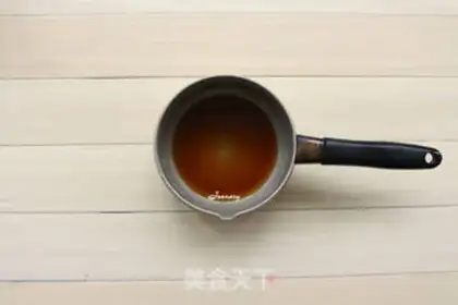 Make Strawberry Charlotte step 1