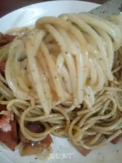 Make Black pepper onion ham pasta step 5