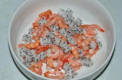 Make Cream shrimp salad step 6