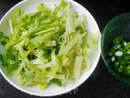 Make The fan shrimp celery soup step 3