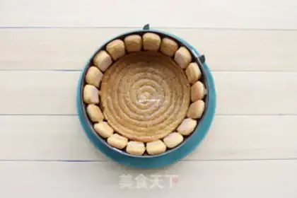 Make Strawberry Charlotte step 11
