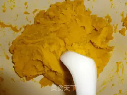 Make Spade pumpkin ice-pies step 1