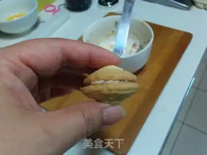 Make The gyro almond step 14