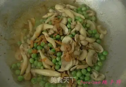 Make Hemi mushrooms and fried peas step 5