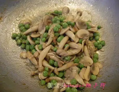Make Hemi mushrooms and fried peas step 6